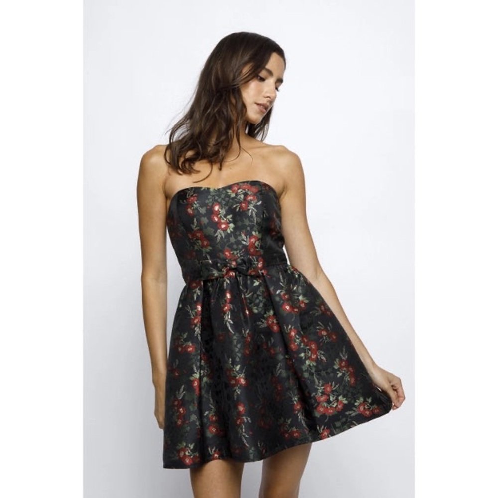 Storia Bow Waist Holiday Strapless Mini Dress Fit Flare L nwot